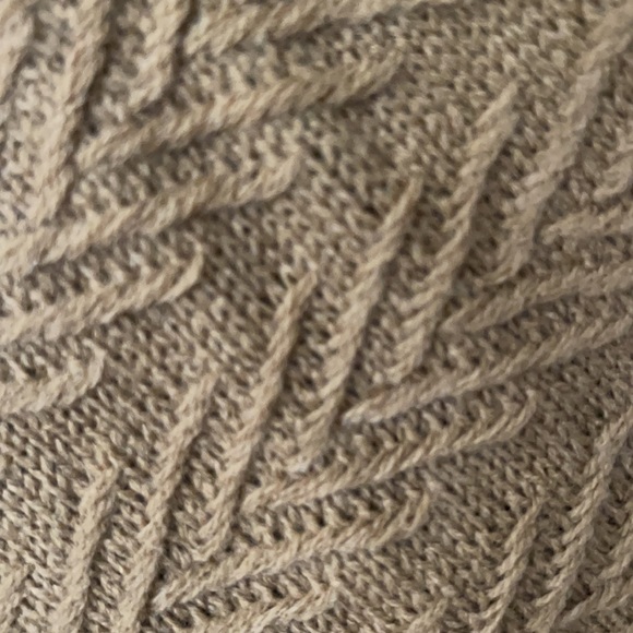 Sweater - Picture 5 of 5